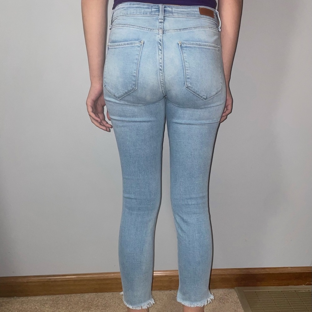 Sold- Abercrombie & Fitch Harper Ankle Jeans - Picture 4 of 8